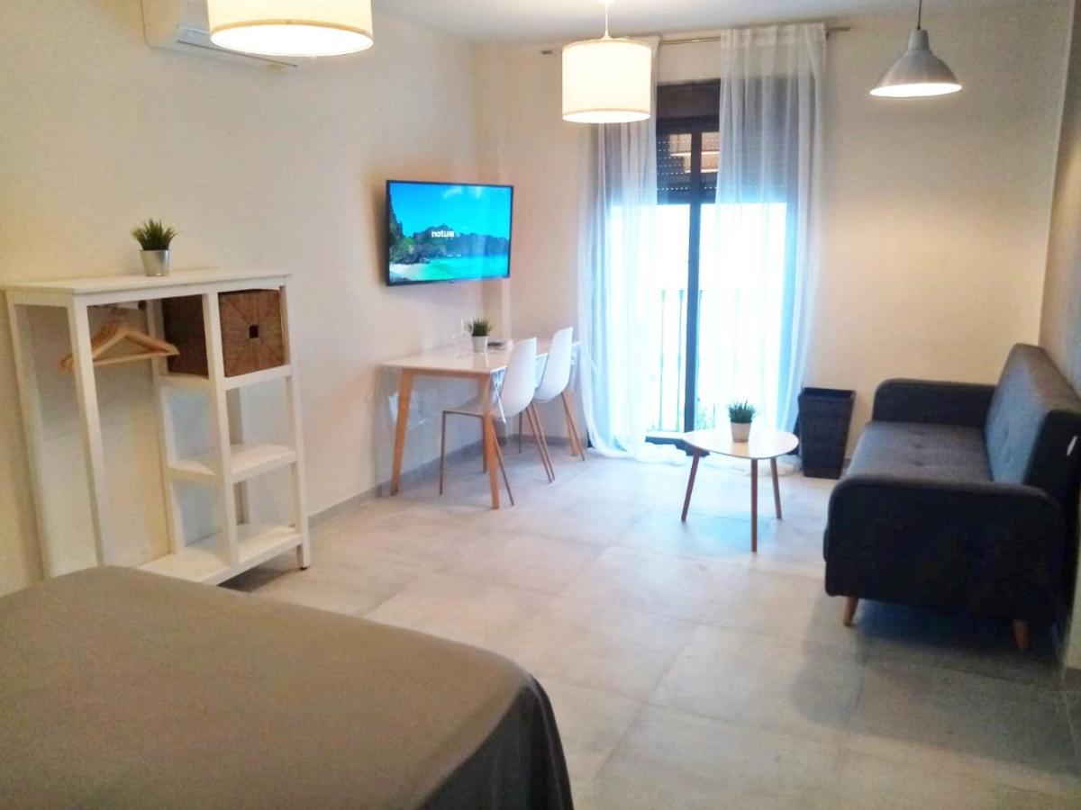 אסטפונה Beach Apartments Old Town מראה חיצוני תמונה